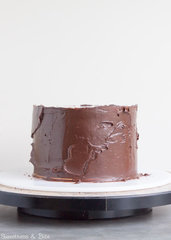 How to Ganache a Cake - The Ganaching 'Lid'