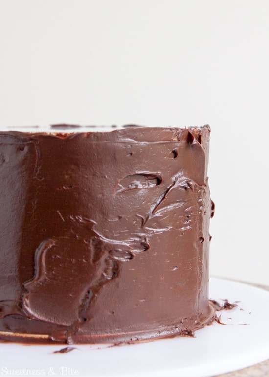 How to Ganache a Cake - The Ganaching 'Lid'