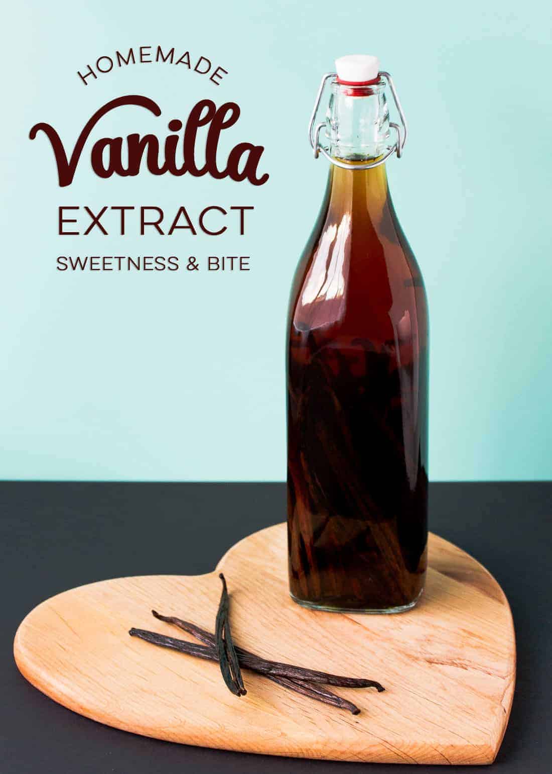 https://sweetnessandbite.com/wp-content/uploads/2015/07/homemade-vanilla-extract.jpg