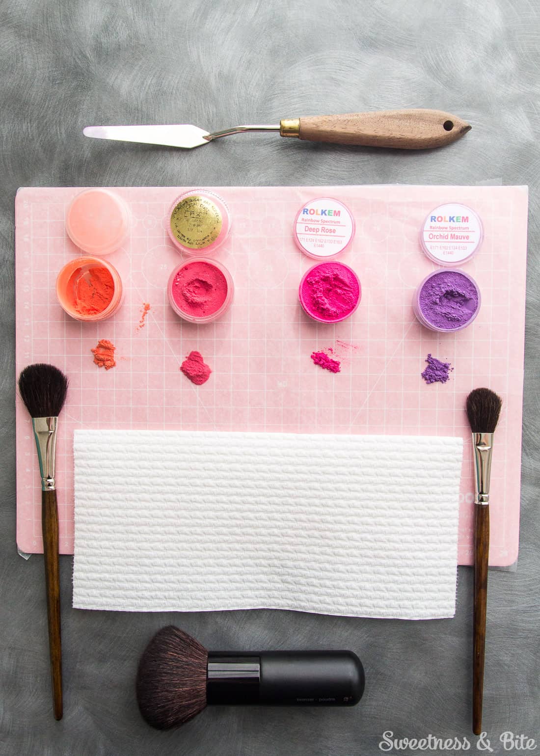 Brushes for Dusting and Painting onto Cakes