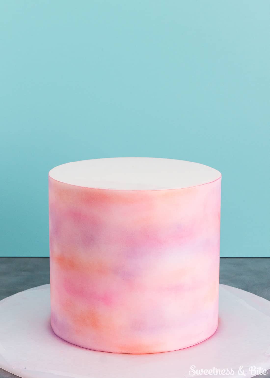 Simple Watercolour Cake Tutorial - Sweetness and Bite