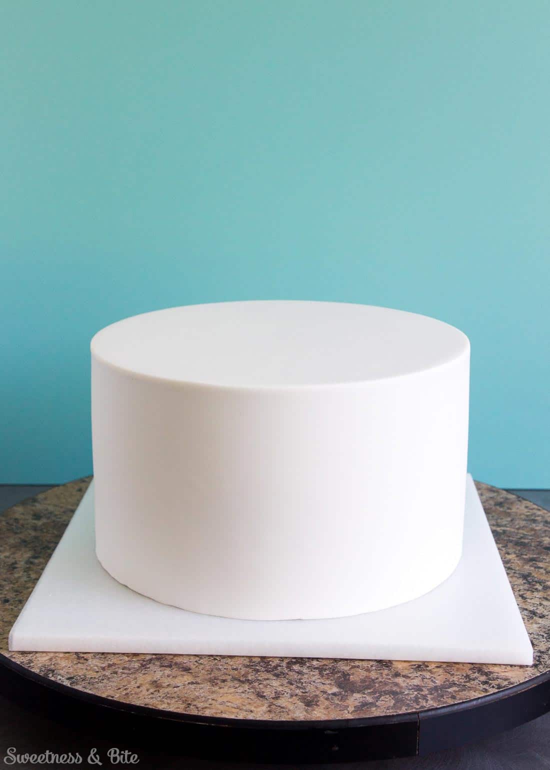 Sprinkle Cake Tutorial - A step by step guide to applying sprinkles to a fondant covered cake ~ Sweetness and Bite