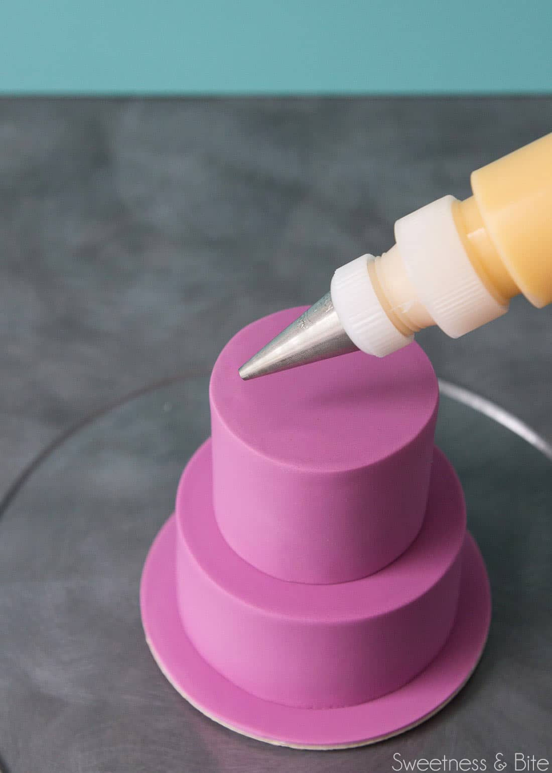 how to make mini fondant cakes