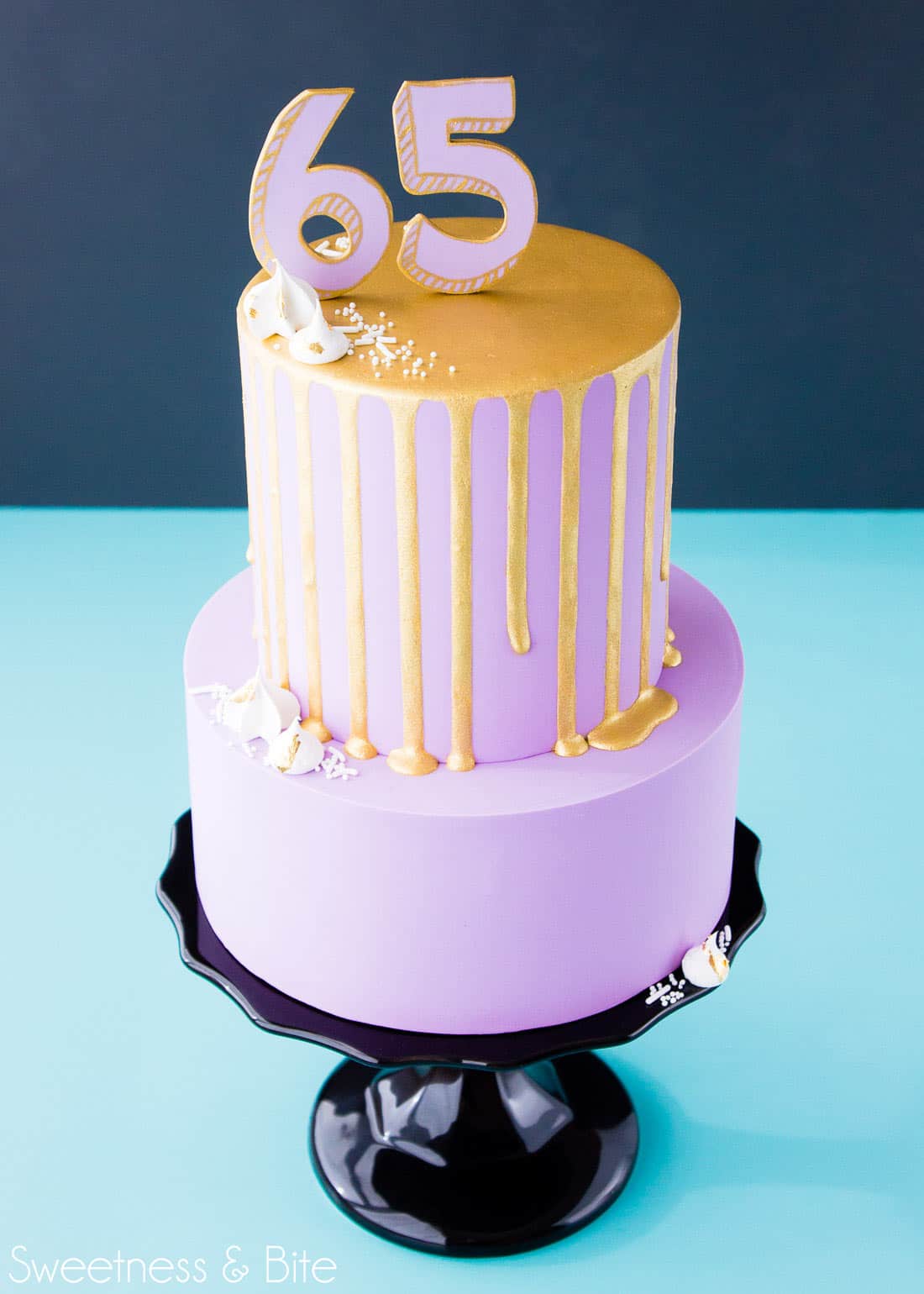 Gold Drip Cake ~Sweetness & Bite