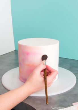 Tips For Cake Decorating With Shaky Hands - Sweetness and Bite